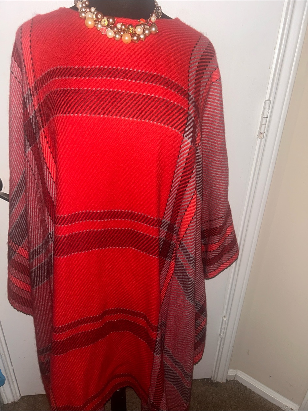 Vince Camuto like new Red Plaid Women's oversized Sweater Tunic - one size